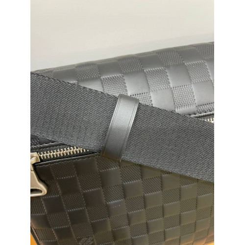 Сумка  Louis Vuitton District PM