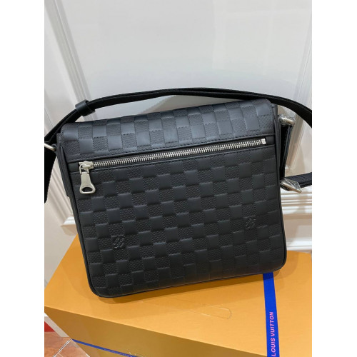 Сумка  Louis Vuitton District PM