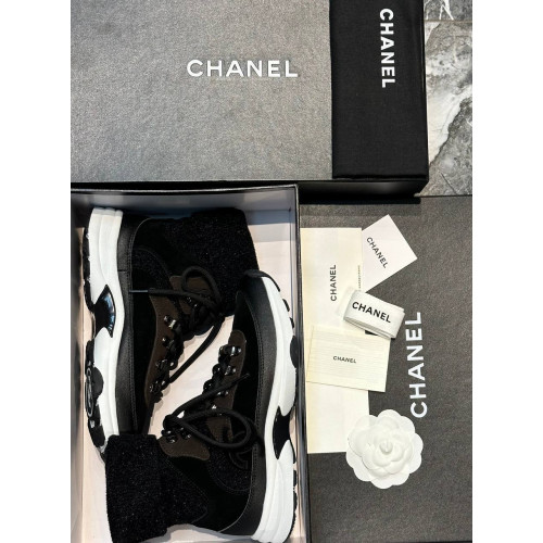 Высокие кроссовки Chanel 