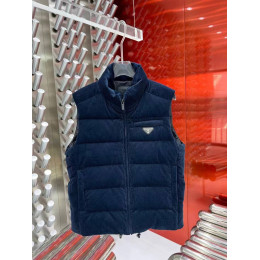 Жилетка Prada