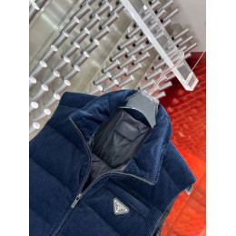 Жилетка Prada