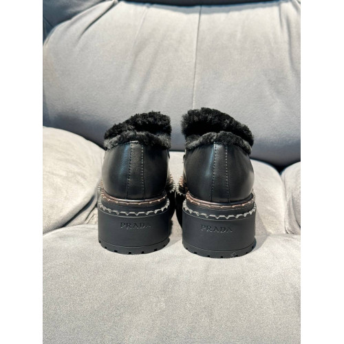 Лоферы Prada 