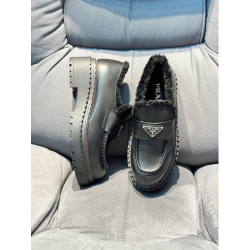 Лоферы Prada 