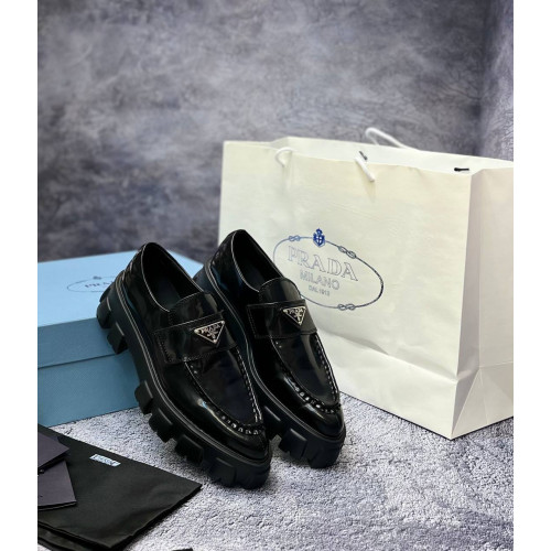 Туфли Prada 