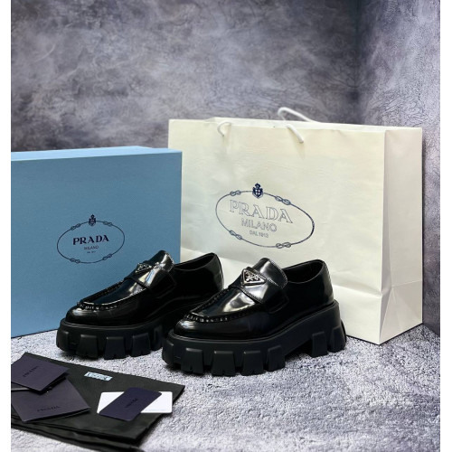 Туфли Prada 