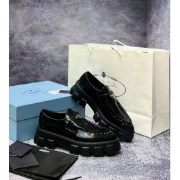 Туфли Prada 