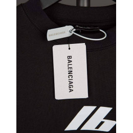 Футболка Balenciaga