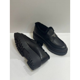 Зимние лоферы Prada 