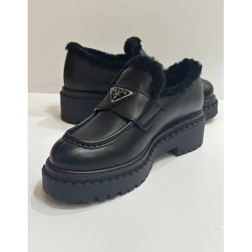 Зимние лоферы Prada 