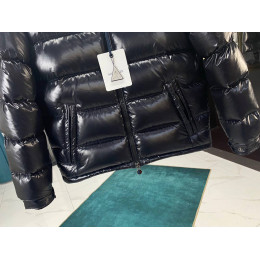 Пуховик Moncler 