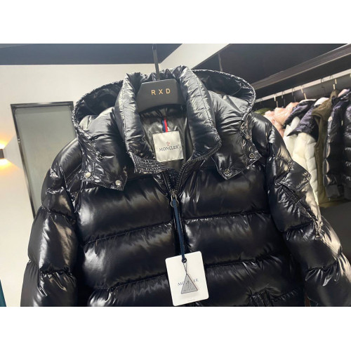 Пуховик Moncler 