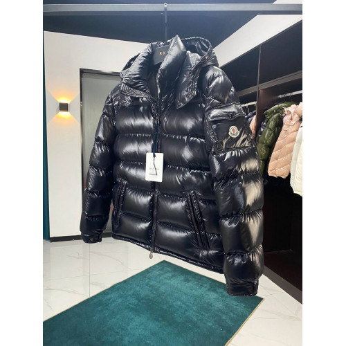 Пуховик Moncler 