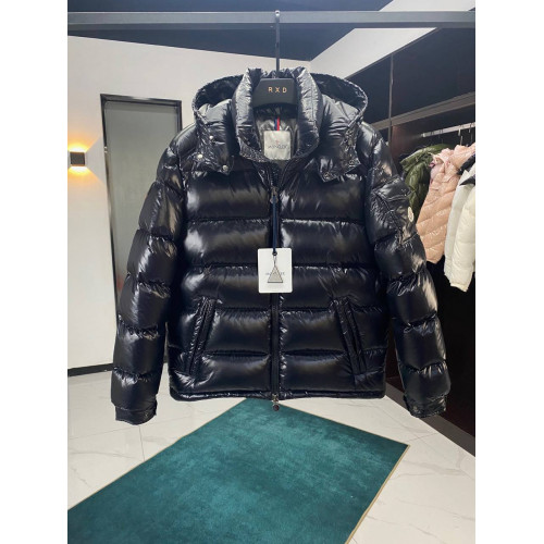 Пуховик Moncler 