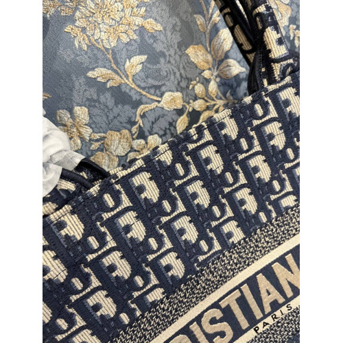 Сумка  Dior Book Tote