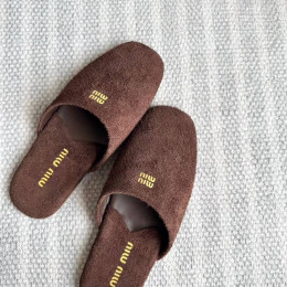 Женские шлёпанцы мюли MIU MIU