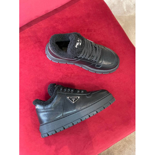 Кроссовки Prada 