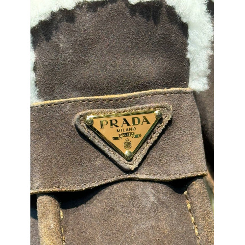 Замшевые лоферы Prada 