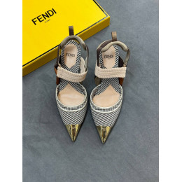 Босоножки Fendi Colibri