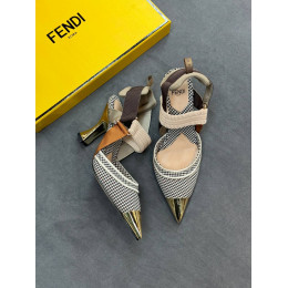 Босоножки Fendi Colibri