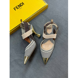 Босоножки Fendi Colibri