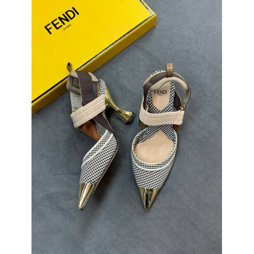Босоножки Fendi Colibri