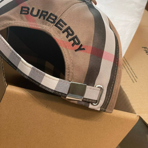 Бейсболка Burberry
