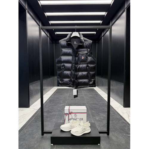 Жилет Moncler гусиный пух