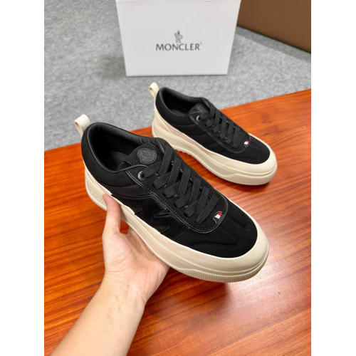 Кроссовки Moncler