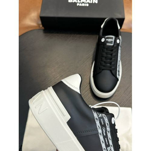 Кроссовки Balmain