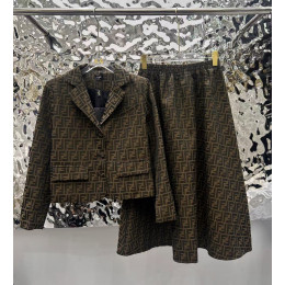 Женский костюм Fendi с юбкой