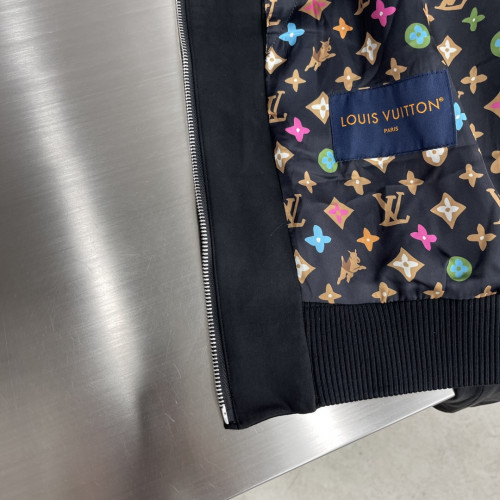 Замшевая куртка бомбер Louis Vuitton 
