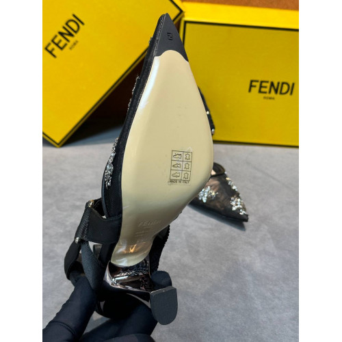 Босоножки Fendi 