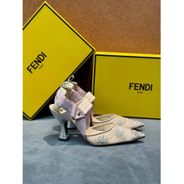 Босоножки Fendi Colibrì 
