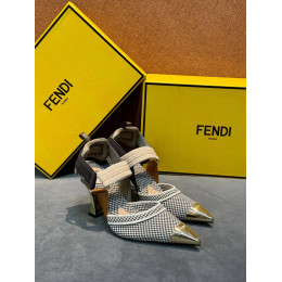 Босоножки Fendi Colibri