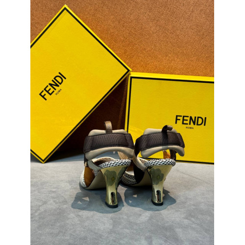 Босоножки Fendi Colibri