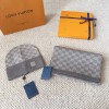 Шапка и шарф Louis Vuitton 