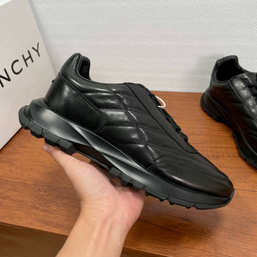 Кроссовки Givenchy