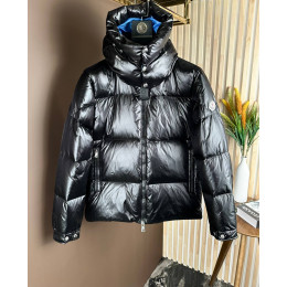 Пуховик Moncler 