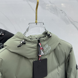 Пуховик Moncler 