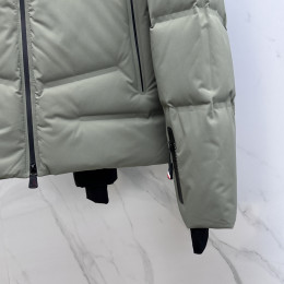 Пуховик Moncler 