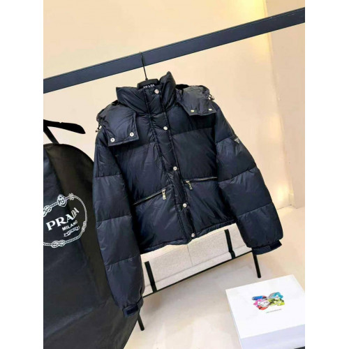 Женская куртка Prada гусиный пух