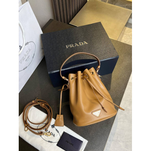 Сумка Prada