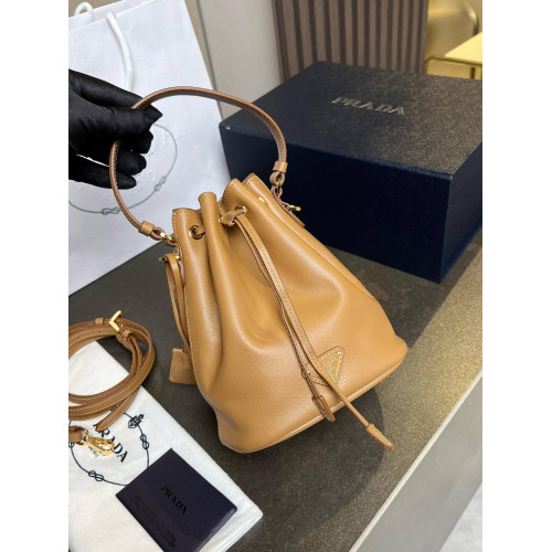 Сумка Prada