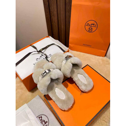 Меховые тапочки Hermès