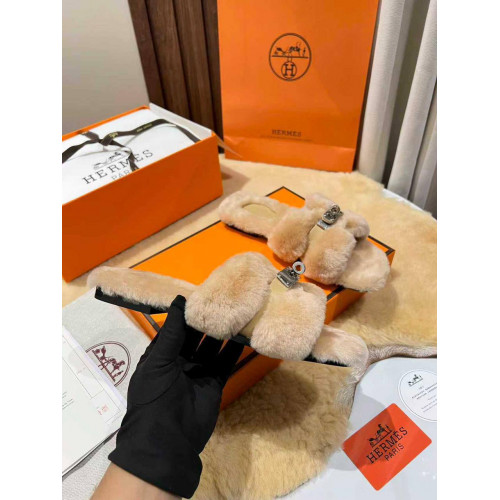 Меховые тапочки Hermès