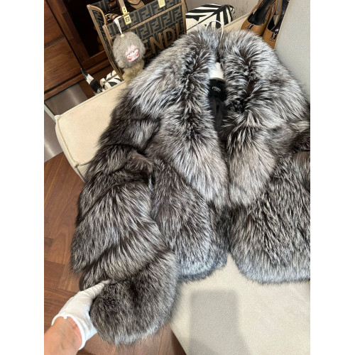 Шуба Fendi 