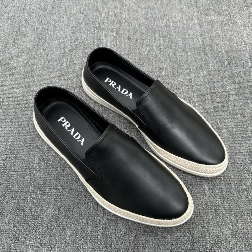 Лоферы мужские Prada