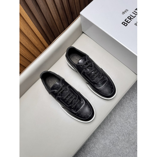Мужские кроссовки из воловьей кожи Berluti Playtime Scritto