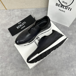 Мужские кроссовки из козьей кожи Berluti
