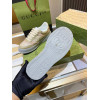 Женские кроссовки с тиснением Gucci 